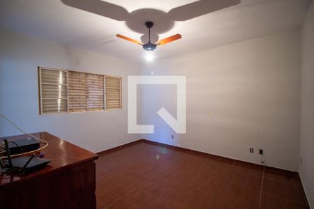 Suite  de casa para alugar com 3 quartos, 600m² em Jardim Zulmira, Sorocaba