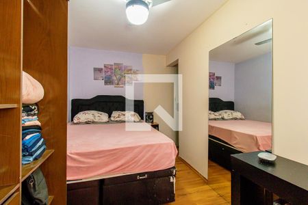 Quarto 1 de apartamento para alugar com 2 quartos, 50m² em Alto Boqueirão, Curitiba