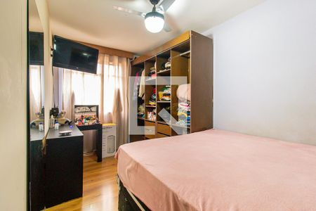 Quarto 1 de apartamento para alugar com 2 quartos, 50m² em Alto Boqueirão, Curitiba