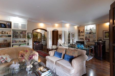 Sala 1 de casa à venda com 5 quartos, 284m² em Vila Paiva, São Paulo