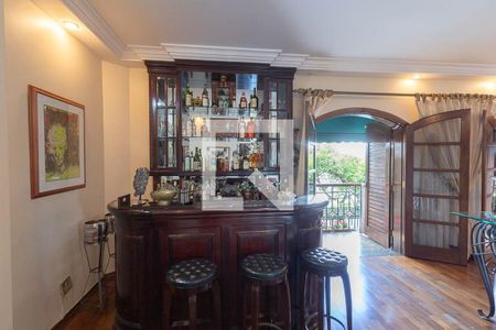 Sala 1 de casa à venda com 5 quartos, 284m² em Vila Paiva, São Paulo