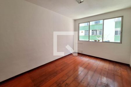 Sala de apartamento à venda com 2 quartos, 76m² em Icaraí, Niterói
