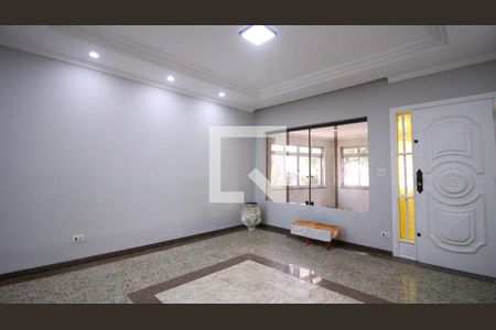 Casa para alugar com 2 quartos, 200m² em Jardim Guairaca, São Paulo