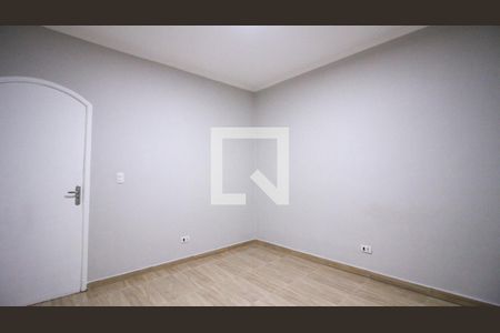 Casa para alugar com 2 quartos, 200m² em Jardim Guairaca, São Paulo