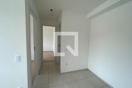 Corredor de apartamento para alugar com 2 quartos, 41m² em Vila Ouro Preto, Duque de Caxias