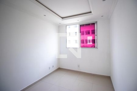 Quarto 2 de apartamento para alugar com 2 quartos, 150m² em Parada de Lucas, Rio de Janeiro