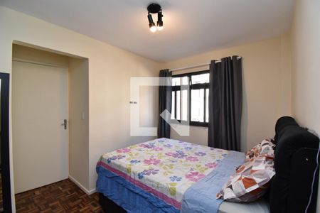 Quarto 1 de apartamento para alugar com 2 quartos, 46m² em Boa Vista, Curitiba