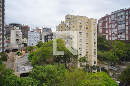 Sala_Vista  de apartamento à venda com 3 quartos, 110m² em Mont’serrat, Porto Alegre