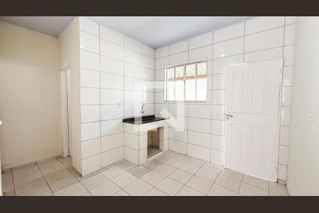 Sala/Cozinha de casa para alugar com 1 quarto, 60m² em Parque Peruche, São Paulo