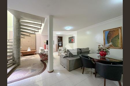 Sala de casa para alugar com 3 quartos, 399m² em Barra Funda, São Paulo