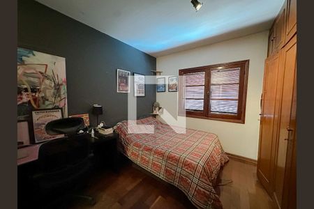 Suíte 1 de casa à venda com 6 quartos, 340m² em Vila Romana, São Paulo