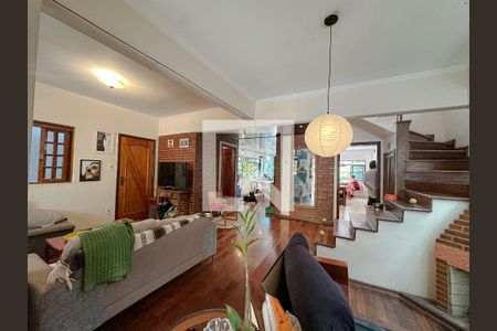 Sala de casa à venda com 6 quartos, 340m² em Vila Romana, São Paulo