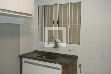 Casa para alugar com 1 quarto, 35m² em Jardim Santo Antonio, Embu das Artes