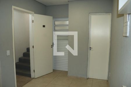 Casa para alugar com 1 quarto, 35m² em Jardim Santo Antonio, Embu das Artes