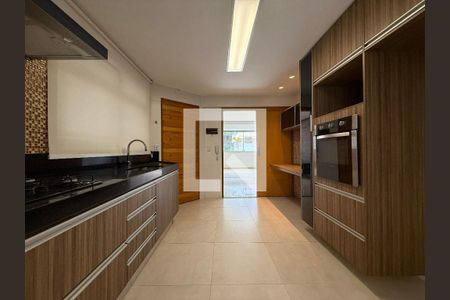 Cozinha de apartamento à venda com 4 quartos, 114m² em Buritis, Belo Horizonte