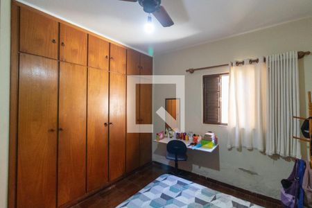 Quarto 01 de casa à venda com 3 quartos, 250m² em Jardim Yeda, Campinas