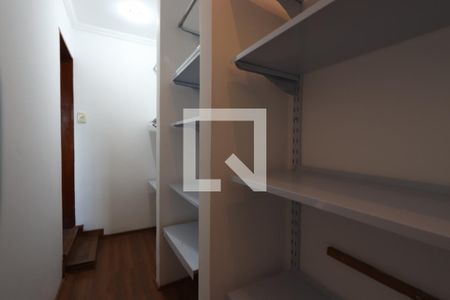Closet da Suíte de casa para alugar com 4 quartos, 135m² em Vila Nova, São Paulo