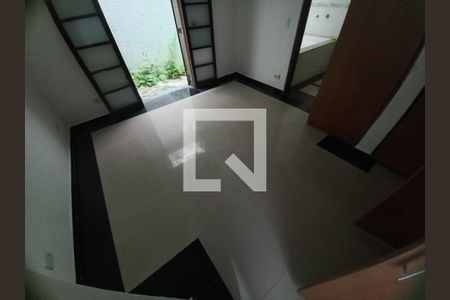 Casa à venda com 2 quartos, 230m² em Chácara Agrindus, Taboão da Serra