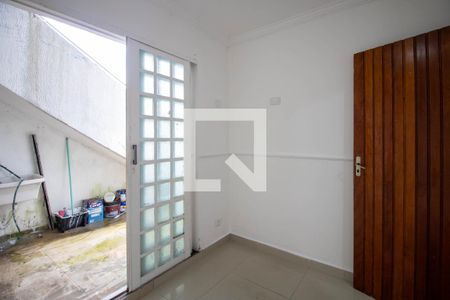 Quarto de casa à venda com 1 quarto, 230m² em Chácara Agrindus, Taboão da Serra