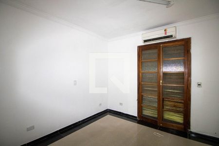 Suíte  de casa à venda com 1 quarto, 230m² em Chácara Agrindus, Taboão da Serra