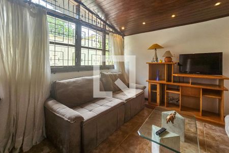 Sala de casa para alugar com 4 quartos, 320m² em Jardim Virginia, Guarujá