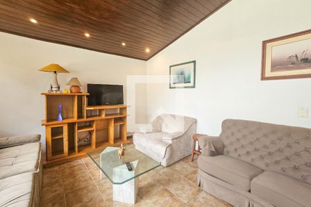 Sala de casa para alugar com 4 quartos, 320m² em Jardim Virginia, Guarujá