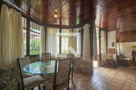 Sala de casa para alugar com 4 quartos, 320m² em Jardim Virginia, Guarujá