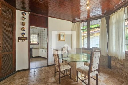 Sala de casa para alugar com 4 quartos, 320m² em Jardim Virginia, Guarujá