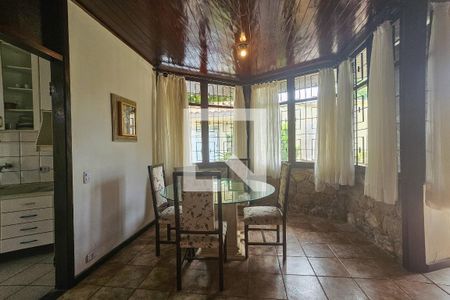 Sala de casa para alugar com 4 quartos, 320m² em Jardim Virginia, Guarujá