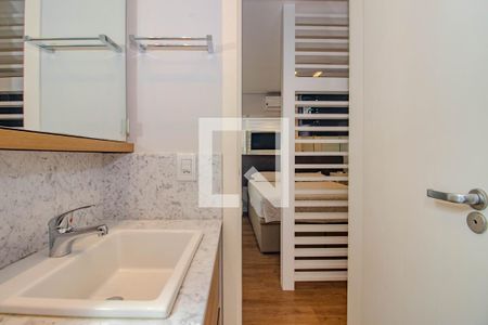 Banheiro da Suíte de apartamento para alugar com 1 quarto, 64m² em Jardim Itu, Porto Alegre