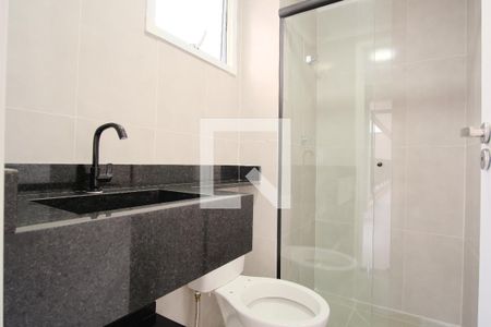 Banheiro de kitnet/studio para alugar com 1 quarto, 32m² em Penha de França, São Paulo