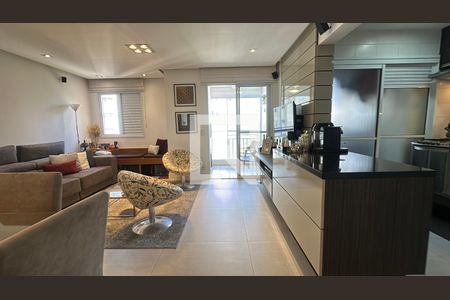 Sala de apartamento à venda com 2 quartos, 74m² em Jardim Tupanci, Barueri