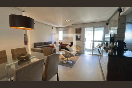 Sala de apartamento à venda com 2 quartos, 74m² em Jardim Tupanci, Barueri