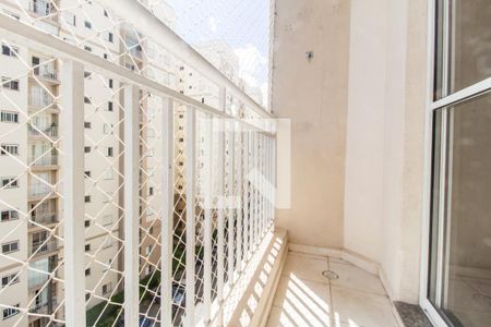 Sacada de apartamento para alugar com 3 quartos, 68m² em Jardim Tupanci, Barueri