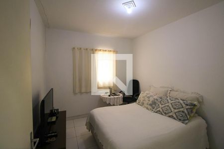 Quarto 2 de casa para alugar com 2 quartos, 120m² em Vila Ema, São Paulo