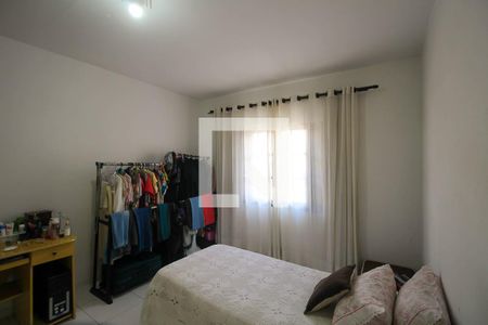 Quarto 1 de casa para alugar com 2 quartos, 120m² em Vila Ema, São Paulo
