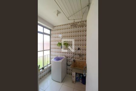 Área de Serviço de casa para alugar com 2 quartos, 120m² em Vila Ema, São Paulo