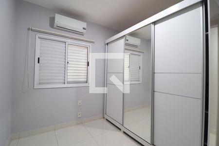 Quarto 1 de apartamento para alugar com 2 quartos, 80m² em Santa Mônica, Uberlândia