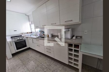 Apartamento para alugar com 3 quartos, 145m² em Aclimação, São Paulo
