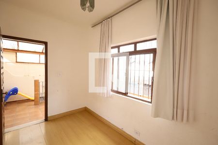 Sala de estar de casa à venda com 2 quartos, 100m² em Jardim Consorcio, São Paulo