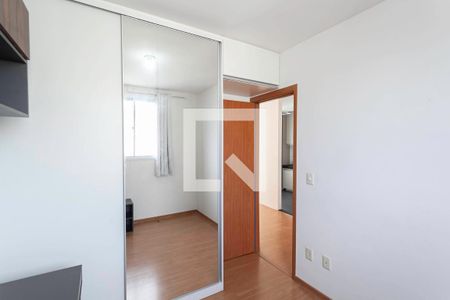Quarto 2 de apartamento para alugar com 2 quartos, 50m² em Cabral, Contagem