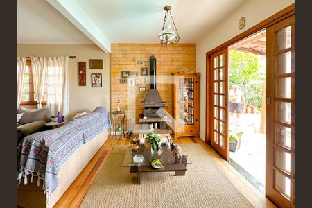 Sala de TV de casa para alugar com 3 quartos, 150m² em São João do Rio Vermelho, Florianópolis