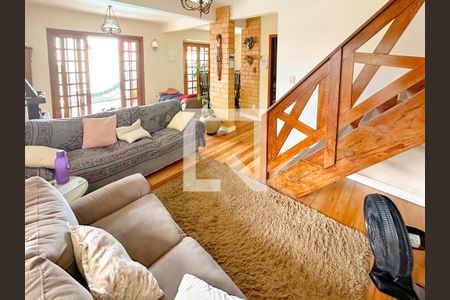 Sala de TV de casa para alugar com 3 quartos, 150m² em São João do Rio Vermelho, Florianópolis