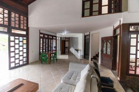 Sala de casa à venda com 4 quartos, 1100m² em Vila Progresso, Niterói