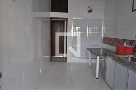 Casa à venda com 3 quartos, 500m² em Encantado, Rio de Janeiro