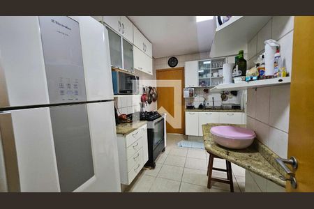 Apartamento para alugar com 3 quartos, 130m² em Setor Bueno, Goiânia