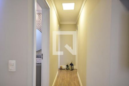 Corredor de apartamento para alugar com 2 quartos, 80m² em Jardim Monte Kemel, São Paulo