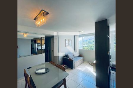 Sala de apartamento à venda com 2 quartos, 45m² em Barra Olímpica, Rio de Janeiro