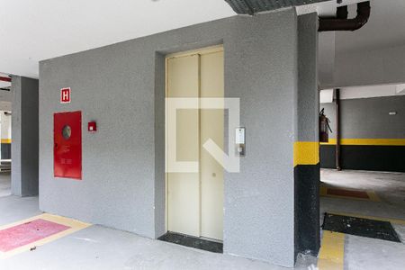Área Comum - Elevador de apartamento à venda com 2 quartos, 44m² em Vila Carrão, São Paulo