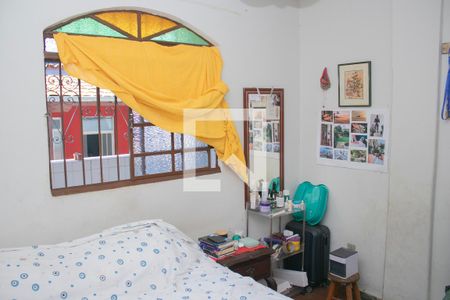 Quarto 1 de casa para alugar com 3 quartos, 180m² em Fernão Dias, Belo Horizonte
